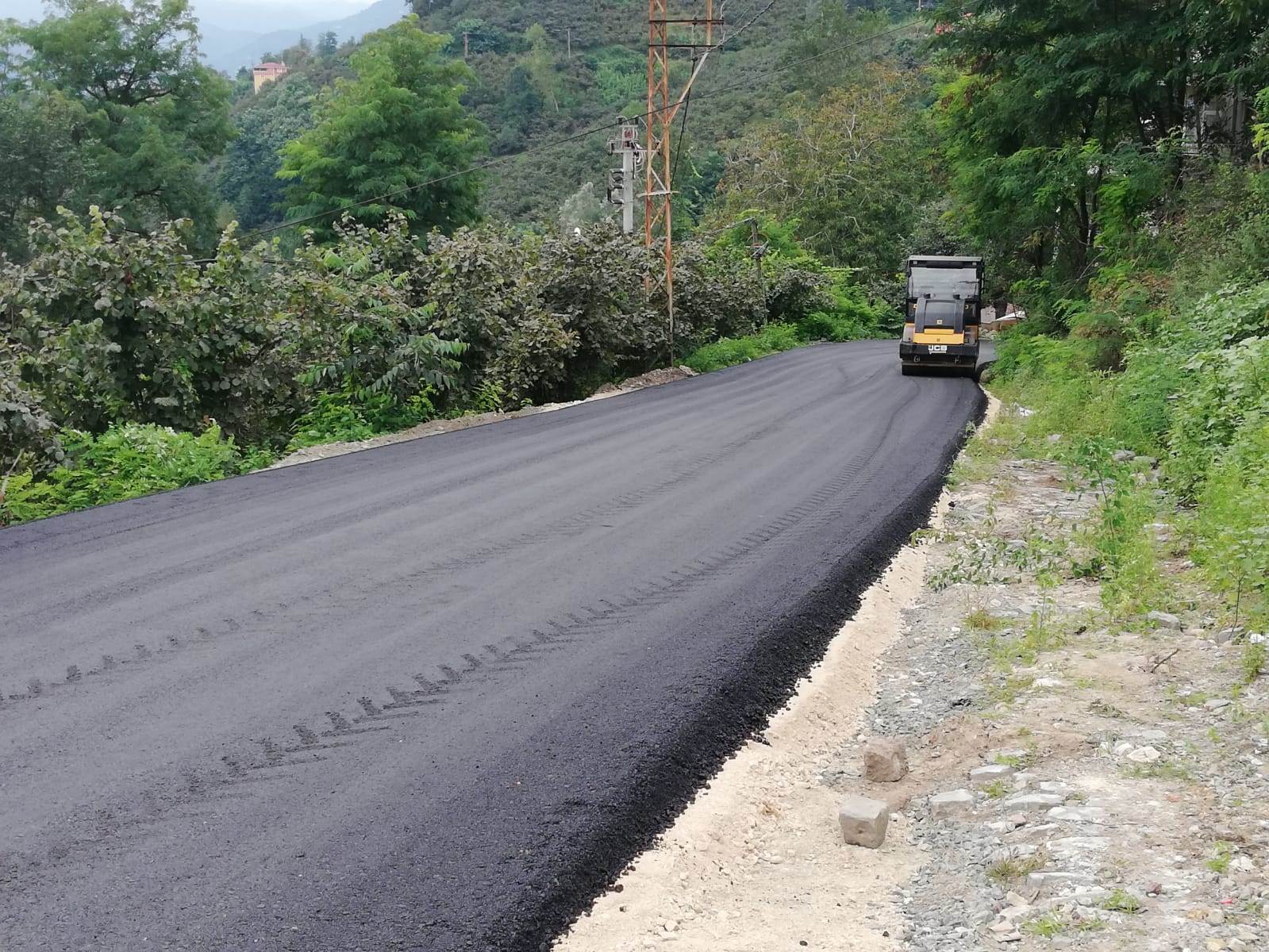 ULUBEY’DE CADDE VE SOKAKLAR ASFALTLA BULUŞTU